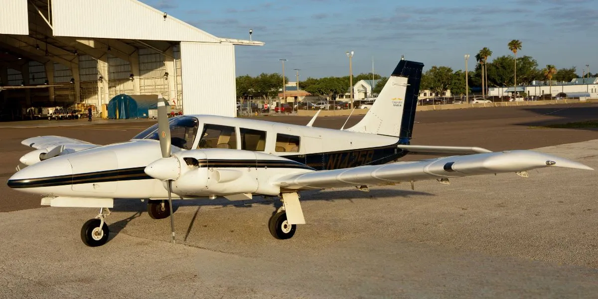 PIPER SENECA I N14258